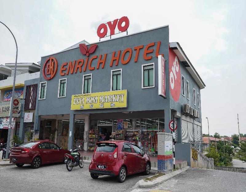 Oyo 43958 Enrich 2*